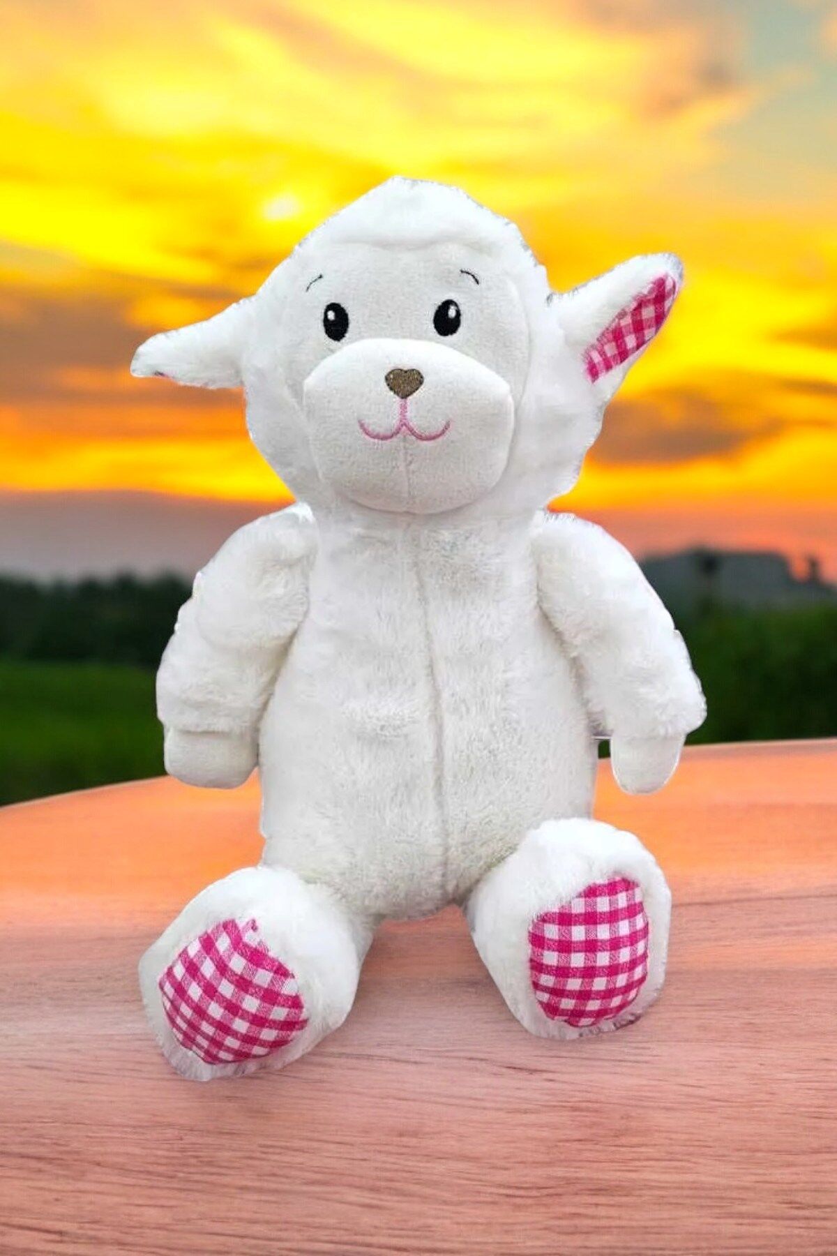 Sevimli Kuzucuk Peluş Oyuncak ve Uyku Arkadaşı